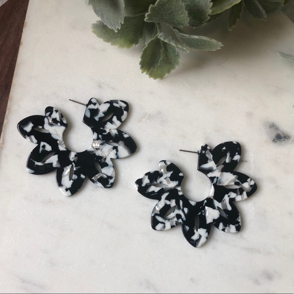 Jewelry - The Mila - Black & White Floral Hoop